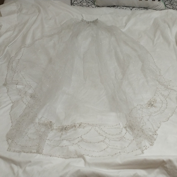 Alfred Angelo Wedding Veil 2015 Disney Princess Collection - Cinderella - Picture 2 of 3